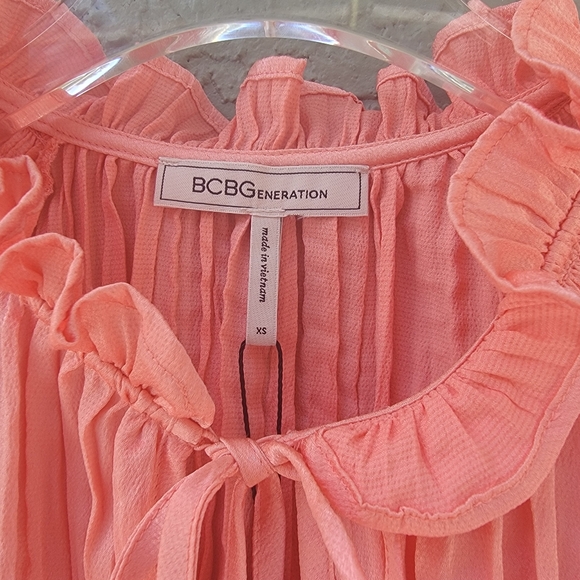 BCBGeneration Revolve crinkle front tie coral orange blouse size XS - Picture 9 of 11